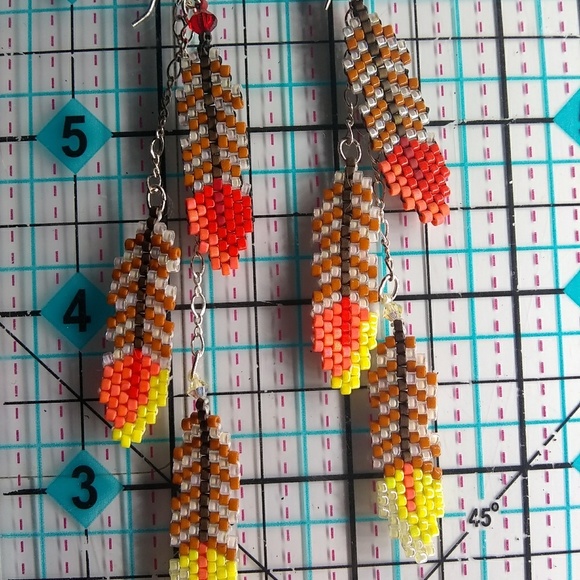 ⭐Sold at Glen Rose Expo🌟 Feathers Long Earrings - Picture 3 of 8